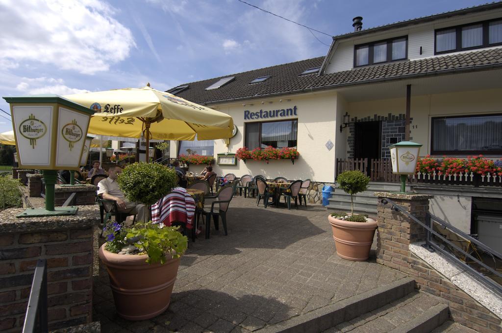 Zum Burghof Schoenberg Exterior foto